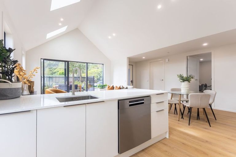 Photo of property in 26-28 Ruahine Street, Paraparaumu, 5032