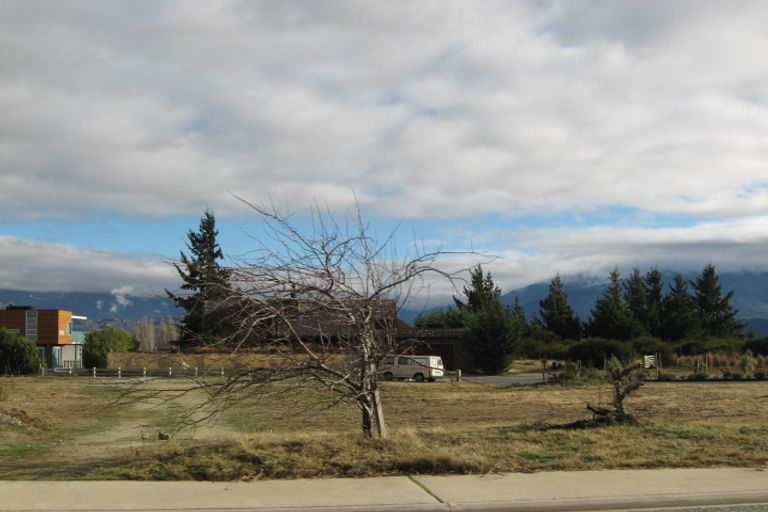 Photo of property in 21 Penrith Park Drive, Wanaka, 9305