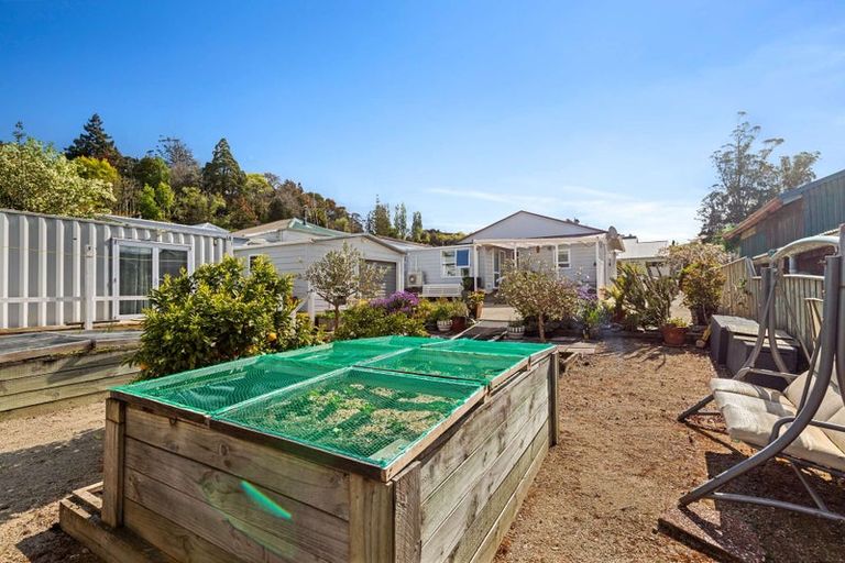 Photo of property in 8 Paraekaretu Street, Hunterville, 4730