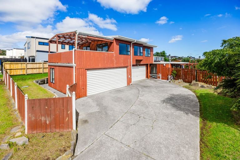 Photo of property in 57 Highland Park Drive, Highland Park, Auckland, 2010