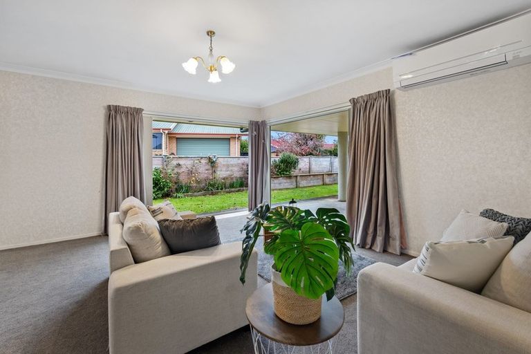 Photo of property in 4 Hunt Grove, Leamington, Cambridge, 3432