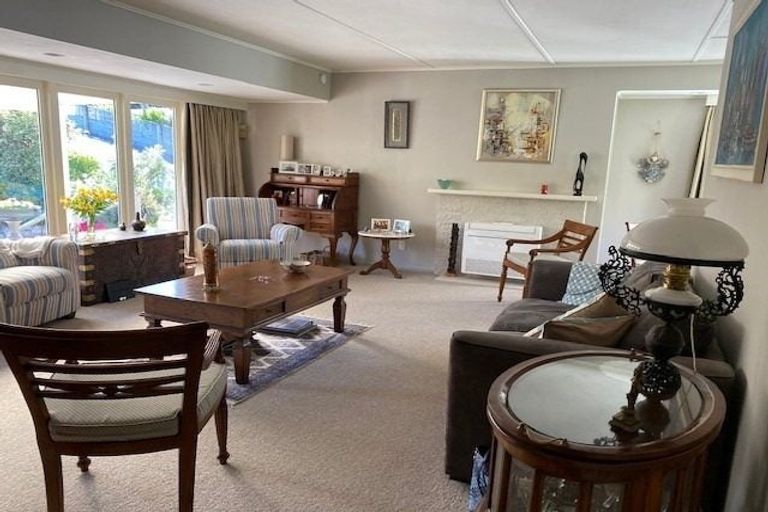 Photo of property in 28 Keirunga Road, Havelock North, 4130