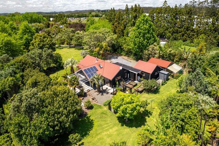 Photo of property in 3 Cochrane Drive, Kerikeri, 0230