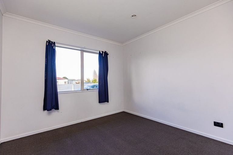 Photo of property in 47 Kowhai Street, Castlecliff, Whanganui, 4501