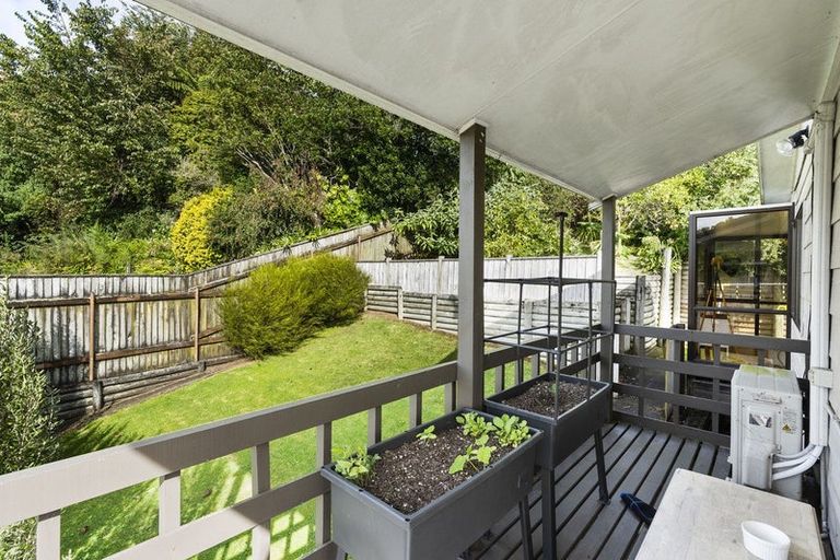 Photo of property in 6 Winstone Place, Highlands Park, New Plymouth, 4312