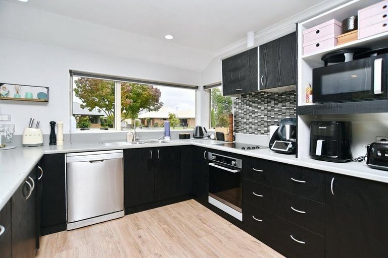 Photo of property in 43 Kensington Avenue, Rangiora, 7400