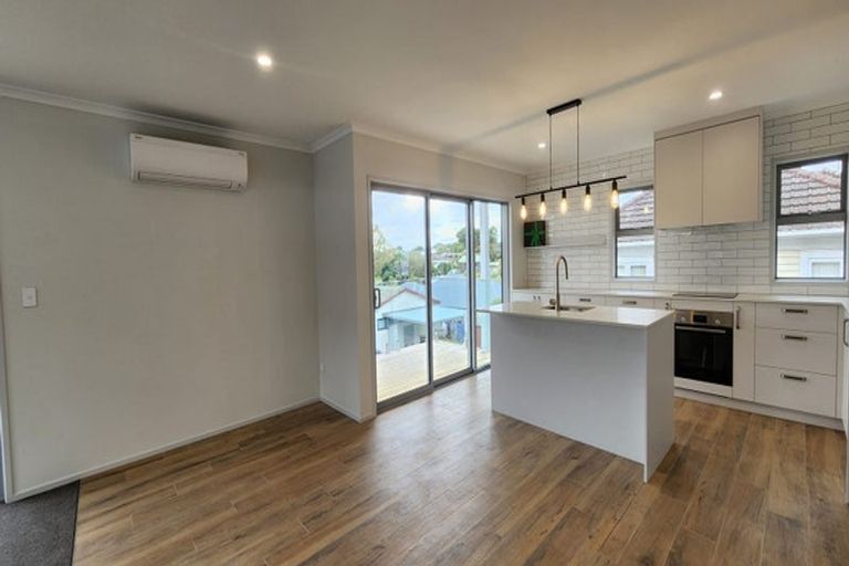 Photo of property in 1 Danden Way, Pukekohe, 2120