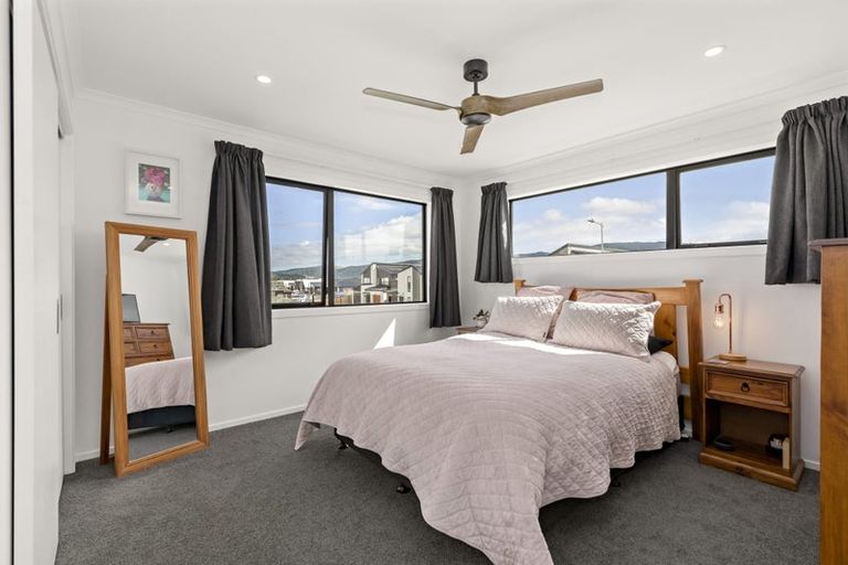 Photo of property in 1 Bonneval Lane, Wallaceville, Upper Hutt, 5018