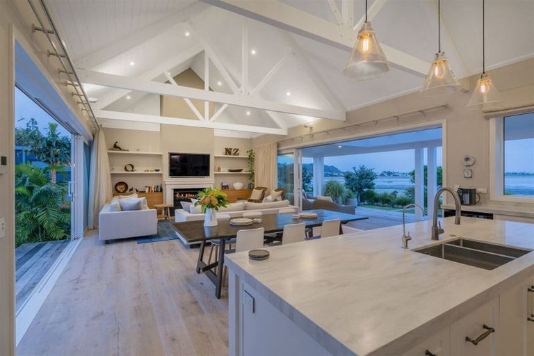 Photo of property in 14 Bay View Terrace, Tairua, 3508