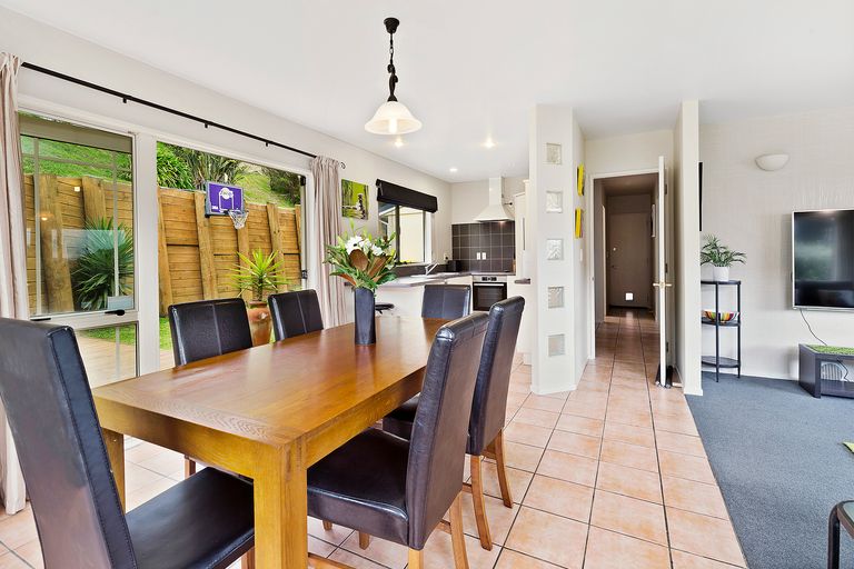 Photo of property in 8 Pilot Lane, Whitby, Porirua, 5024