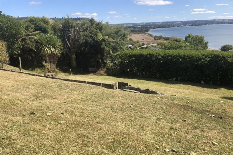 Photo of property in 7a Naera Place, Kawaha Point, Rotorua, 3010