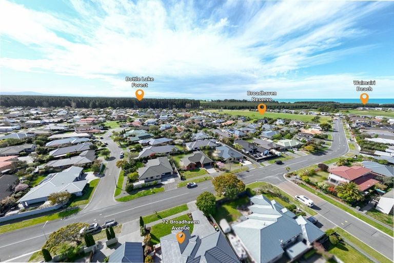 Photo of property in 72 Broadhaven Avenue, Parklands, Christchurch, 8083
