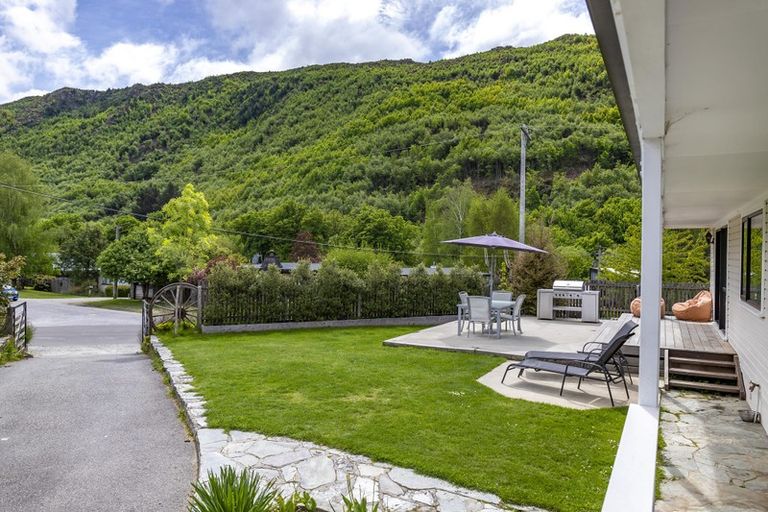 Photo of property in 8 Boundary Street, Arrowtown, 9302