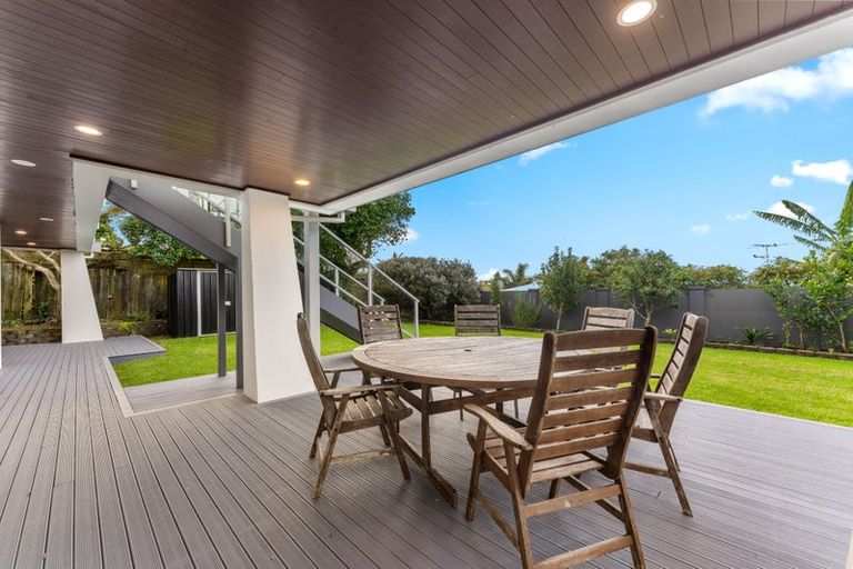 Photo of property in 5b Rahopara Street, Castor Bay, Auckland, 0620