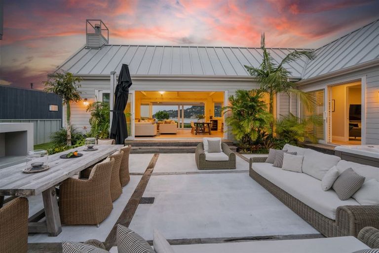 Photo of property in 14 Bay View Terrace, Tairua, 3508