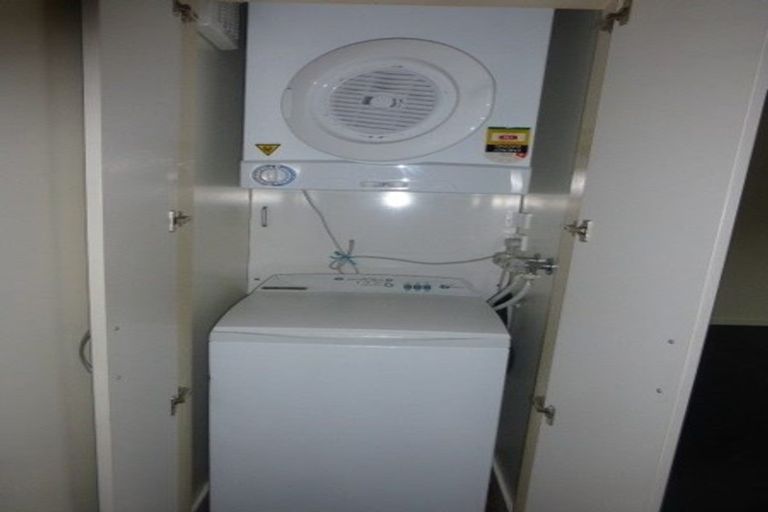 Photo of property in 2/30 Mathesons Road, Phillipstown, Christchurch, 8011