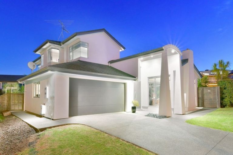 Photo of property in 2 The Ritz, Orewa, 0931