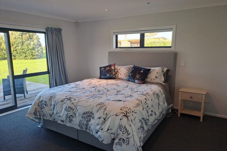 Photo of property in 39 Shoal Beach Road, Aramoana, Omakere, 4271