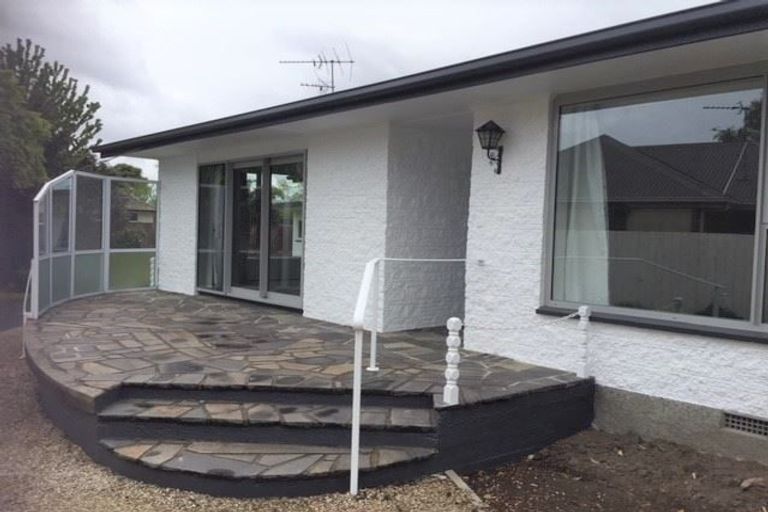 Photo of property in 72 Withells Road, Avonhead, Christchurch, 8042