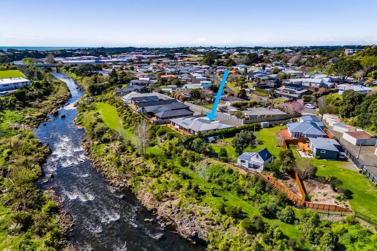 Photo of property in 1/20b Gordon Street, Glen Avon, New Plymouth, 4312