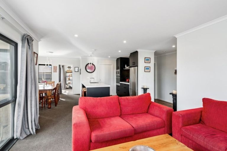 Photo of property in 36 Luxembourg Crescent, Halswell, Christchurch, 8025