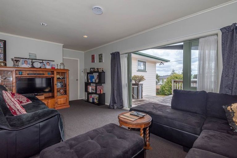 Photo of property in 26 Geordie Street, Henderson, Auckland, 0612
