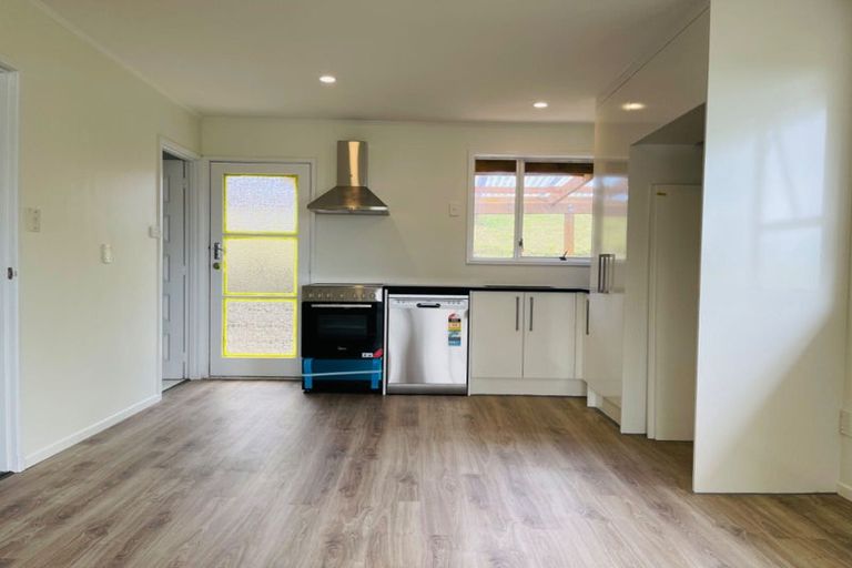 Photo of property in 31 Sequoia Place, Sunnynook, Auckland, 0620