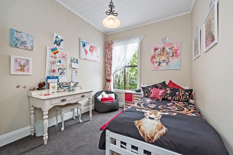 Photo of property in 8 Cross Street, Coalgate, 7673