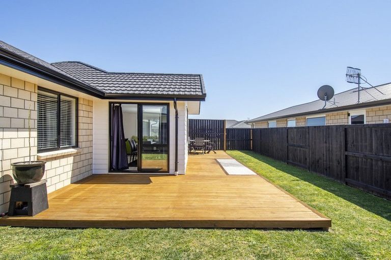 Photo of property in 2 Kotiate Street, Papamoa Beach, Papamoa, 3118