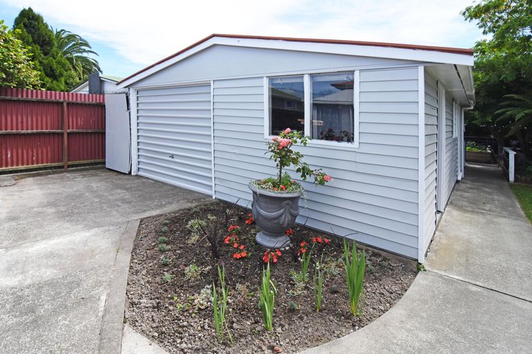 Photo of property in 24 Fergusson Street, Solway, Masterton, 5810