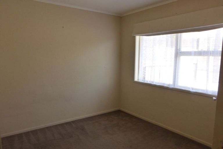 Photo of property in 59 Captain Scott Road, Glen Eden, Auckland, 0602