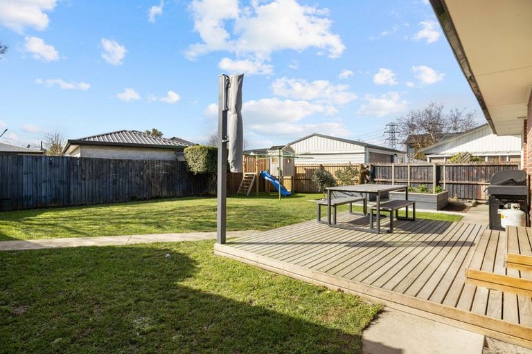Photo of property in 6 Kingsgate Place, Burnside, Christchurch, 8053