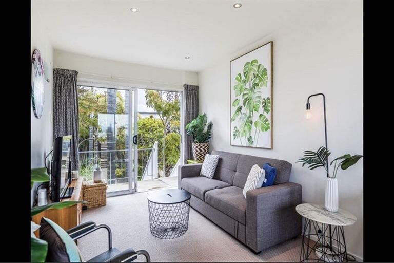 Photo of property in 1/72l Kitchener Road, Milford, Auckland, 0620