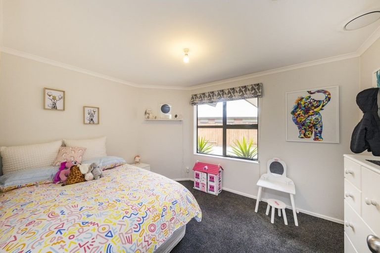 Photo of property in 60 Branigan Parade, Kelvin Grove, Palmerston North, 4414