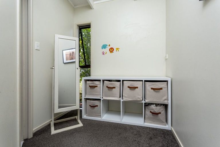 Photo of property in 34 Unsworth Drive, Unsworth Heights, Auckland, 0632