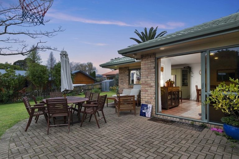 Photo of property in 10 Wouldbank Way, Welcome Bay, Tauranga, 3112