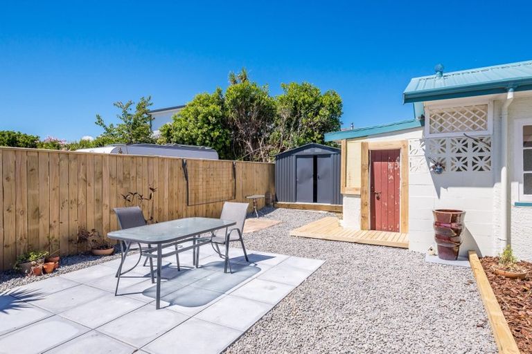 Photo of property in 16 Wharemauku Road, Raumati Beach, Paraparaumu, 5032