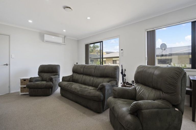 Photo of property in 12a Frederick Place, Whalers Gate, New Plymouth, 4310