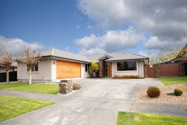 Photo of property in 7 Rothesay Place, Highbury, Palmerston North, 4412