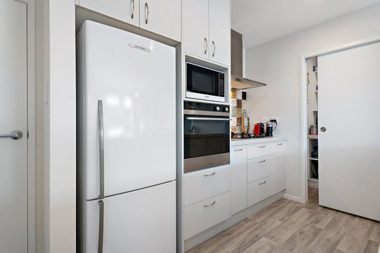 Photo of property in 38 Luxembourg Crescent, Halswell, Christchurch, 8025