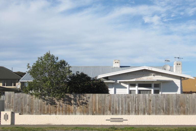 Photo of property in 27 Taradale Road, Marewa, Napier, 4110