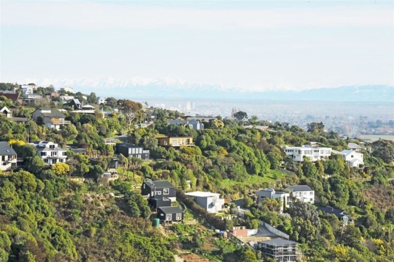 Photo of property in 8 Gazelle Lane, Redcliffs, Christchurch, 8081