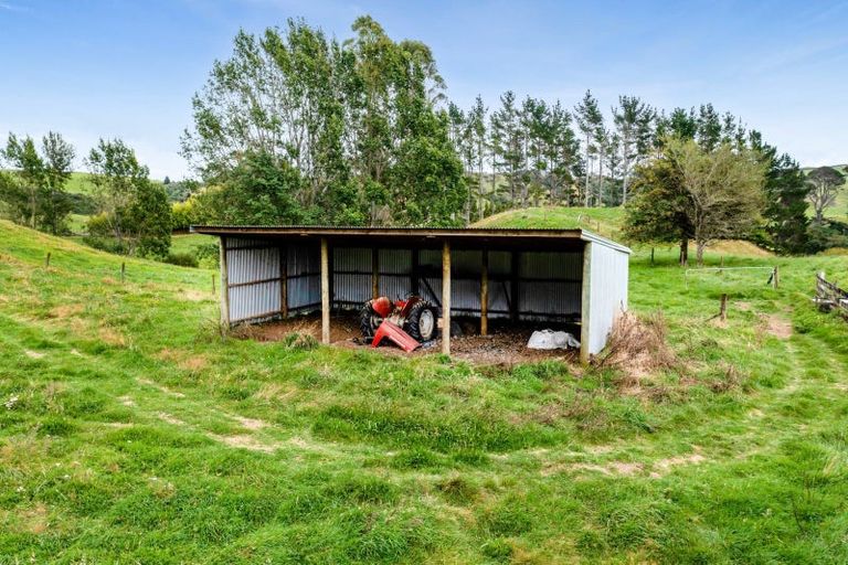Photo of property in 805 Croydon Road, Te Popo, Stratford, 4394
