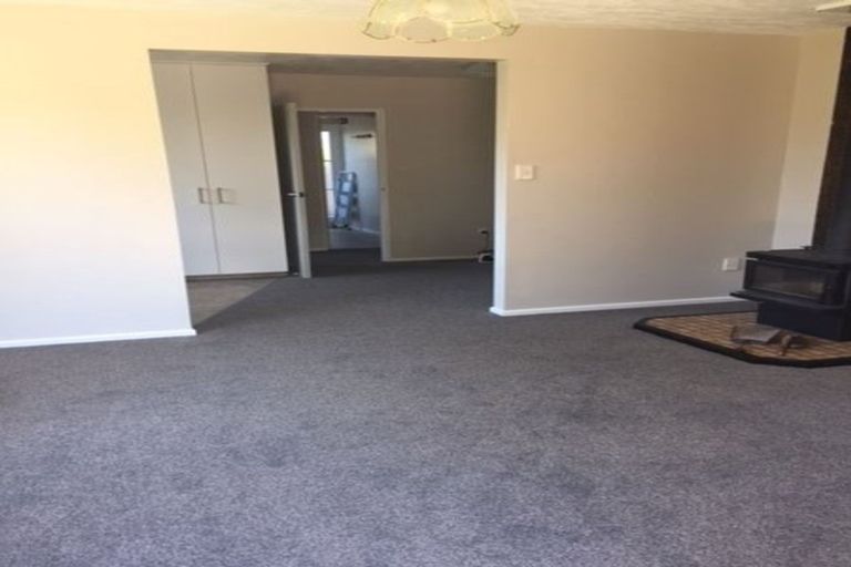Photo of property in 2/73 Solomon Avenue, Redwood, Christchurch, 8051