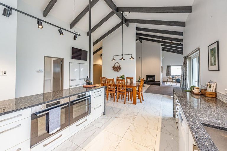 Photo of property in 8 Akepiro Place, Tawhero, Whanganui, 4501