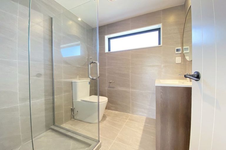 Photo of property in 16d Elliott Avenue, Bayview, Auckland, 0629