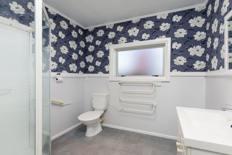 Photo of property in 43 Harris Street, Waimate, 7924