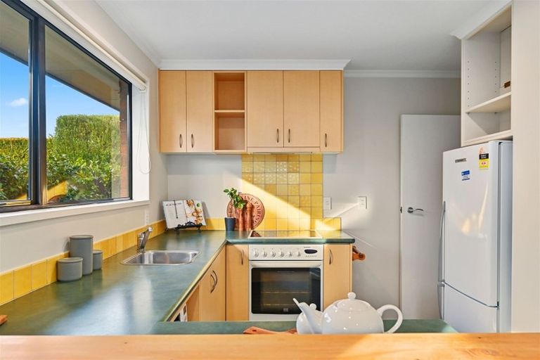 Photo of property in 2/32 Cotswold Avenue, Bishopdale, Christchurch, 8053