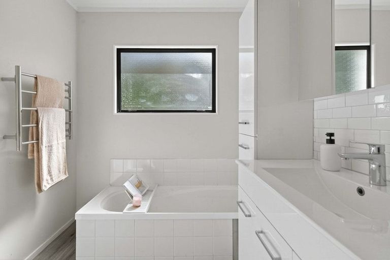 Photo of property in 19 Mamaku Rise, Welcome Bay, Tauranga, 3112