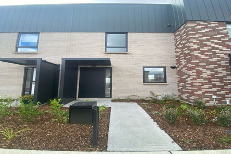 Photo of property in 19 Kotuitui Street, Manukau, Auckland, 2104